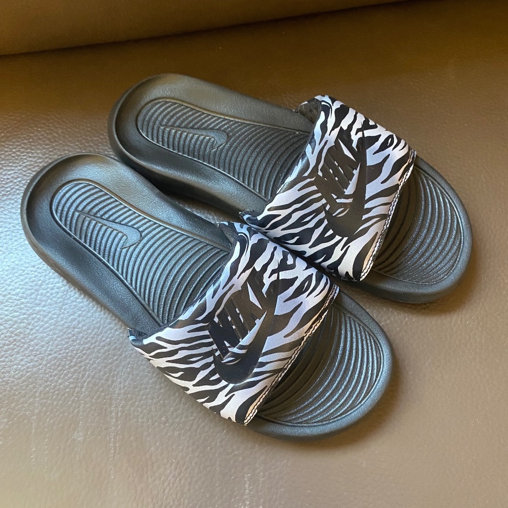 Nike Victori One Slide Print WMNS 6